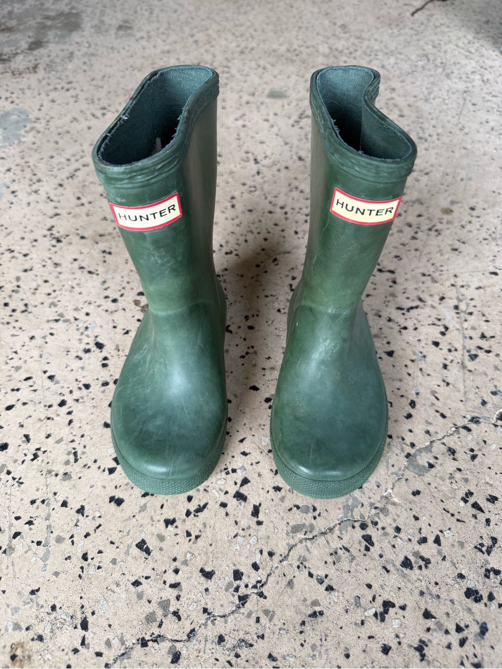 Hunter Kids Green Rain Boots - Classic Waterproof Chelsea 8